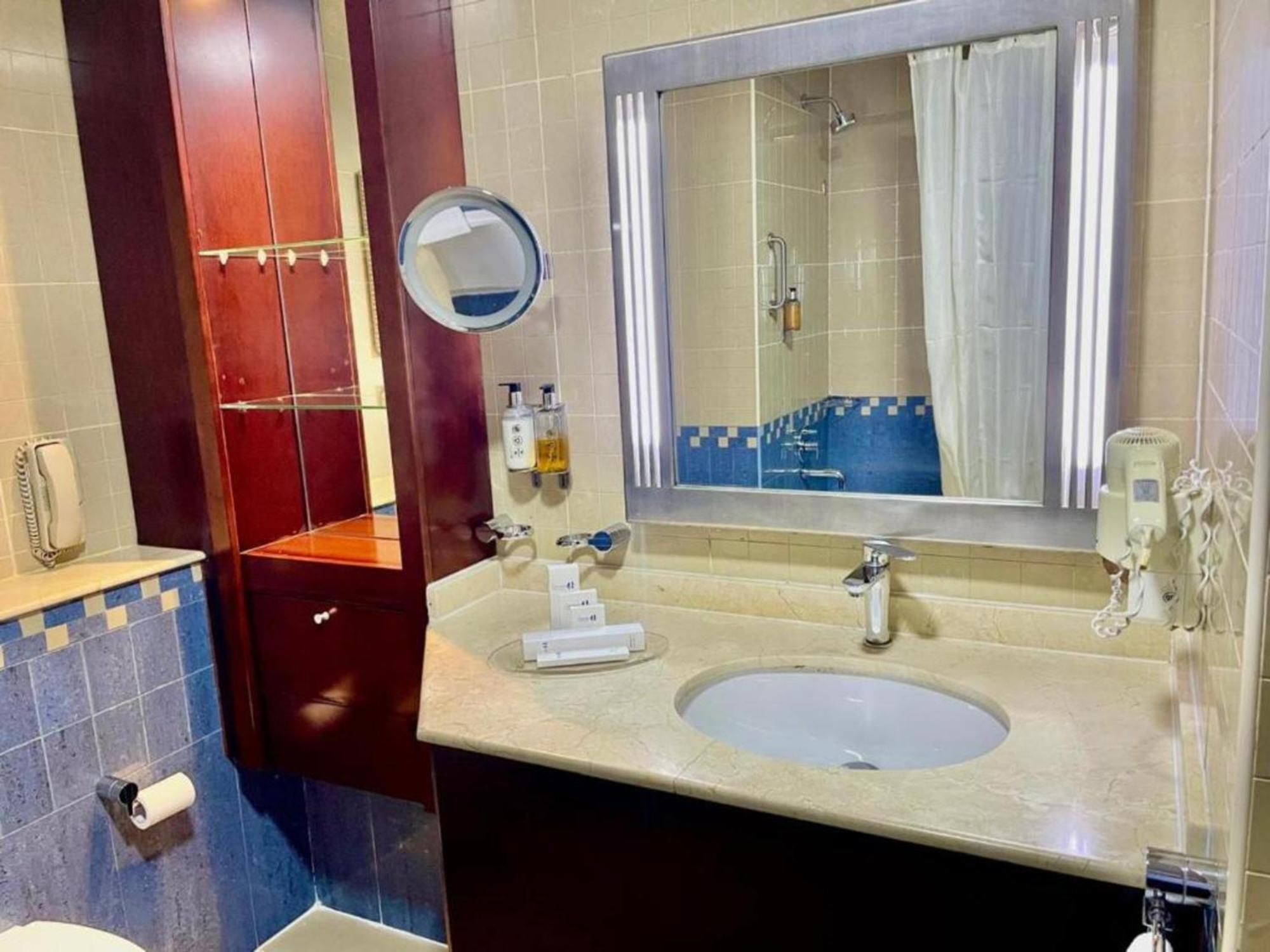 Dancenter Luxe Corniche Hotel Formerly Concorde Hotel Fujairah Luaran gambar
